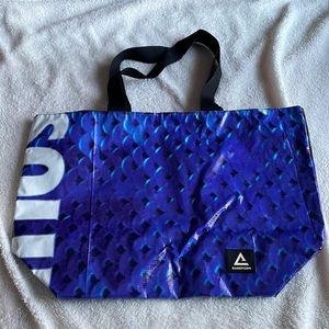 Rareform Tote